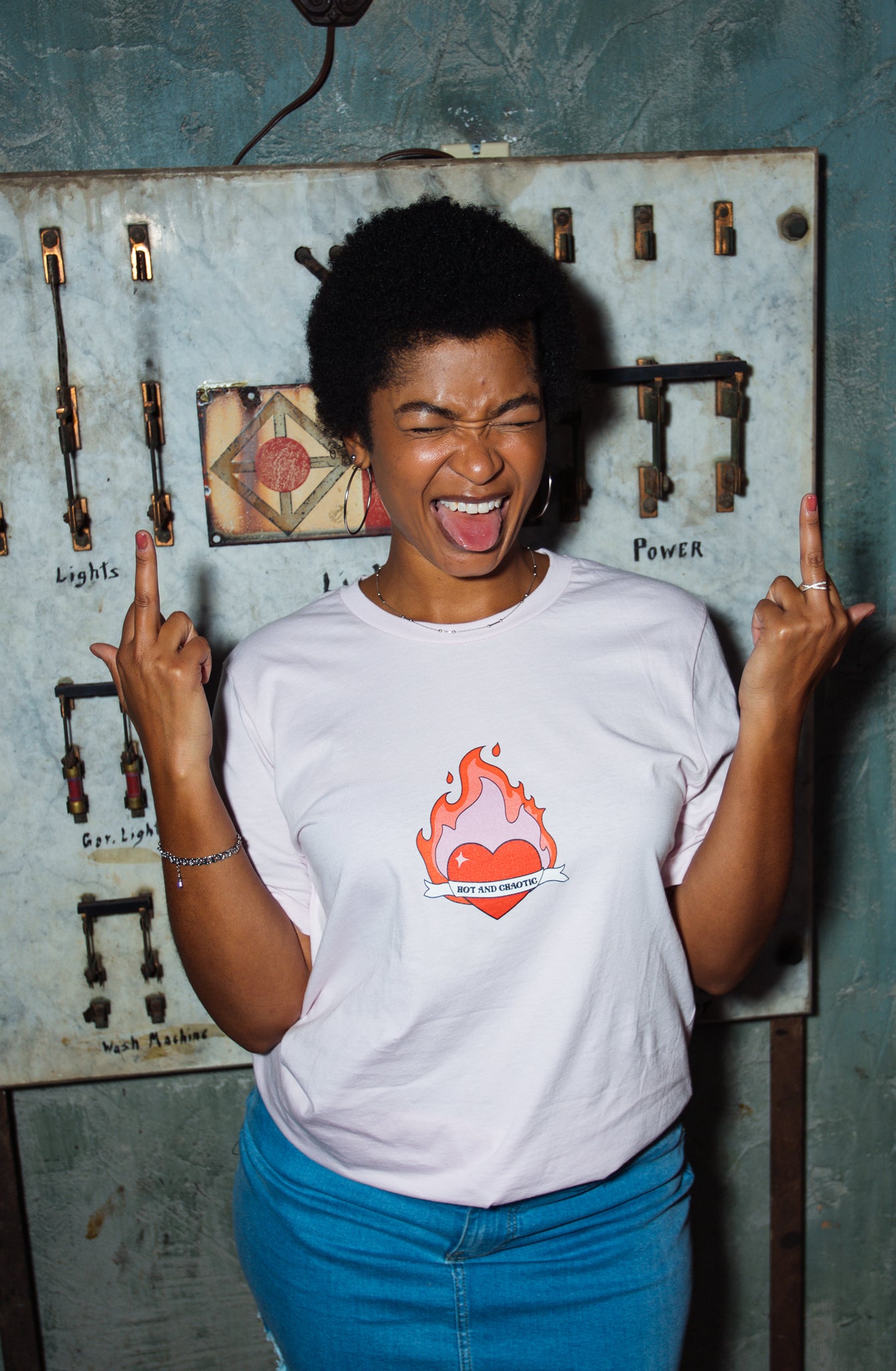 Hot & Chaotic - Tshirt (Pink Fire)
